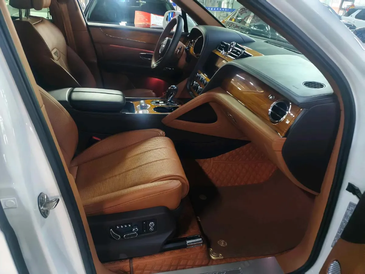 2021 Bentley Bentayga 3.0T 340HP V6 8AT PHEV 17.3KWH,autocango,china used car exporter,china ev exporter,chinese used car exporter,chinese used ev exporter