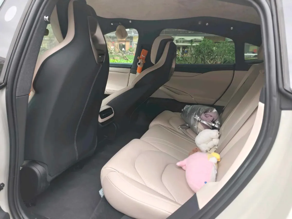 2024 MI SU7 BEV 73.6KWH,autocango,china used car exporter,china ev exporter,chinese used car exporter,chinese used ev exporter