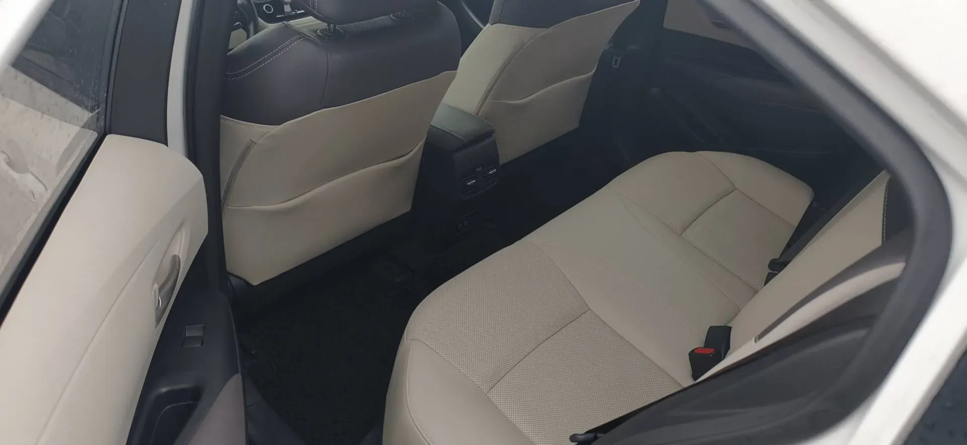 2019 Toyota Corolla 1.2T 116HP L4 CVT,autocango,china used car exporter,china ev exporter,chinese used car exporter,chinese used ev exporter