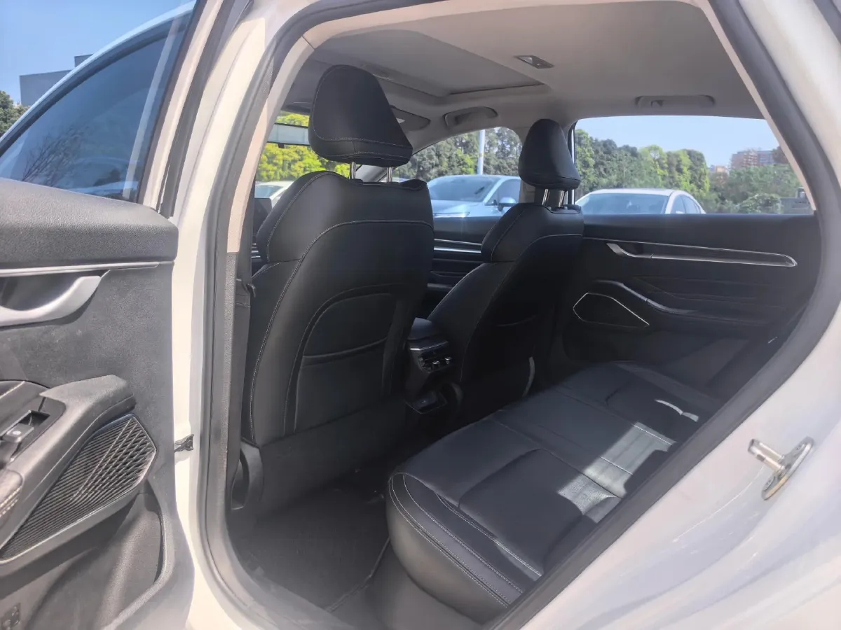 2022 Geely Emgrand 1.5L 114HP L4 CVT,autocango,china used car exporter,china ev exporter,chinese used car exporter,chinese used ev exporter