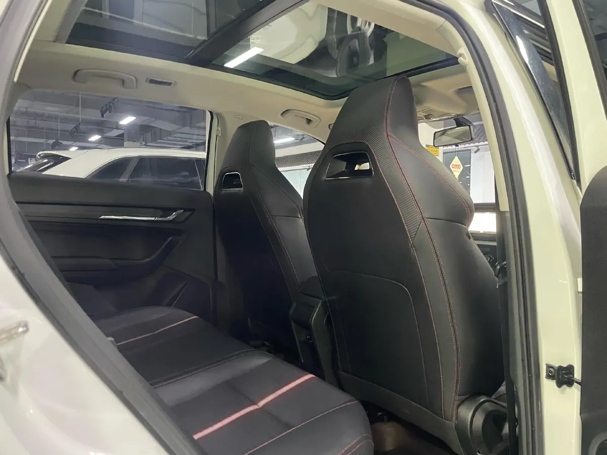 2020 Skoda Karoq 1.4T 150HP L4 7DCT,autocango,china used car exporter,china ev exporter,chinese used car exporter,chinese used ev exporter