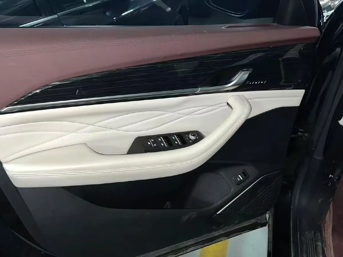 2024 Geely Monjaro 2.0T 238HP L4 8AT,autocango,china used car exporter,china ev exporter,chinese used car exporter,chinese used ev exporter