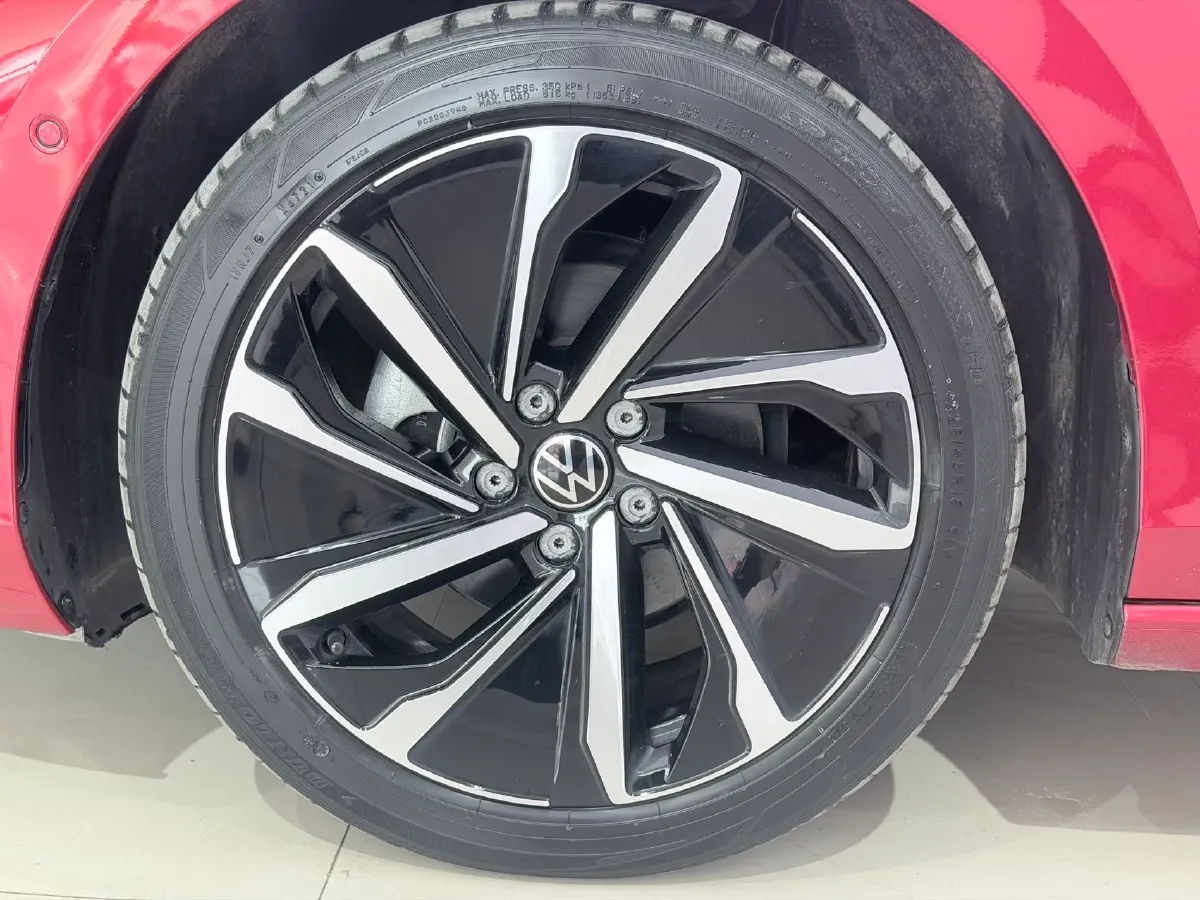 2022 Skoda Superb 2.0T 186HP L4 7DCT,autocango,china used car exporter,china ev exporter,chinese used car exporter,chinese used ev exporter