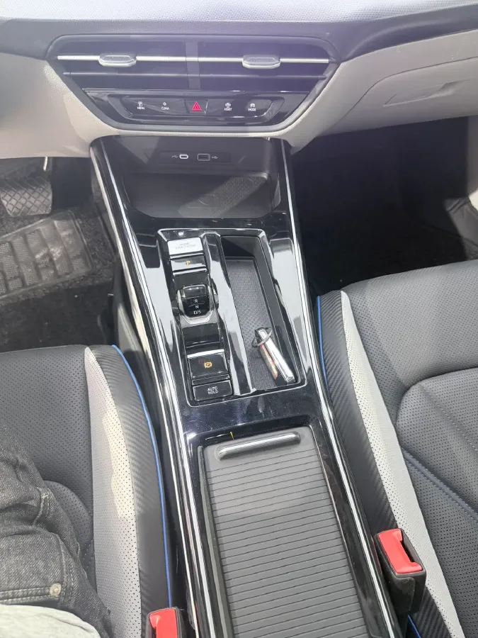 2022 Skoda Superb 2.0T 186HP L4 7DCT,autocango,china used car exporter,china ev exporter,chinese used car exporter,chinese used ev exporter