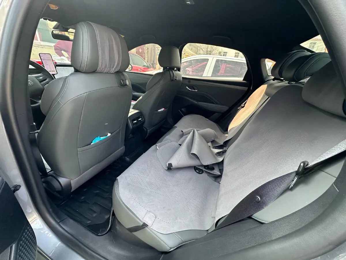 2025 BYD Seal05 DM-i 1.5L 101HP L4 E-CVT PHEV 7.68KWH,autocango,china used car exporter,china ev exporter,chinese used car exporter,chinese used ev exporter