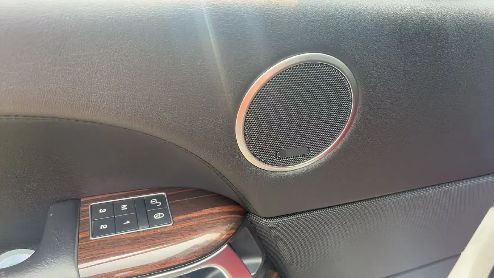 2018 Land Rover Range Rover Evoque 2.0T 241HP L4 9AT,autocango,china used car exporter,china ev exporter,chinese used car exporter,chinese used ev exporter