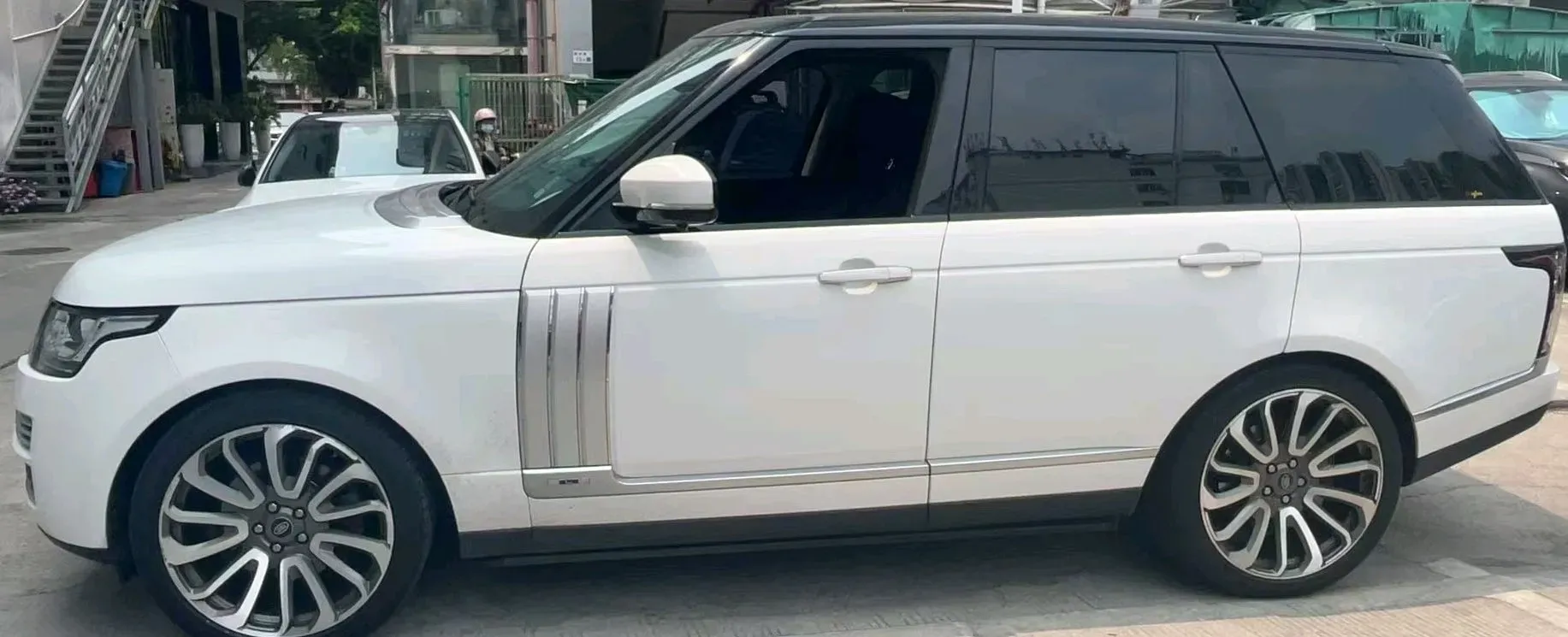 2018 Land Rover Range Rover Evoque 2.0T 241HP L4 9AT,autocango,china used car exporter,china ev exporter,chinese used car exporter,chinese used ev exporter