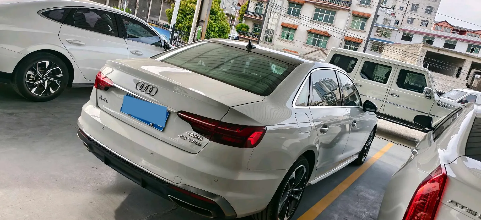 2022 Audi A4L 2.0T 190HP L4 7DCT,autocango,china used car exporter,china ev exporter,chinese used car exporter,chinese used ev exporter