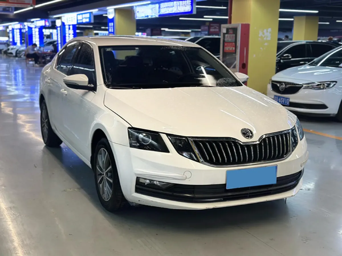 2022 Skoda Octavia 1.5L 113HP L4 6AT,autocango,china used car exporter,china ev exporter,chinese used car exporter,chinese used ev exporter