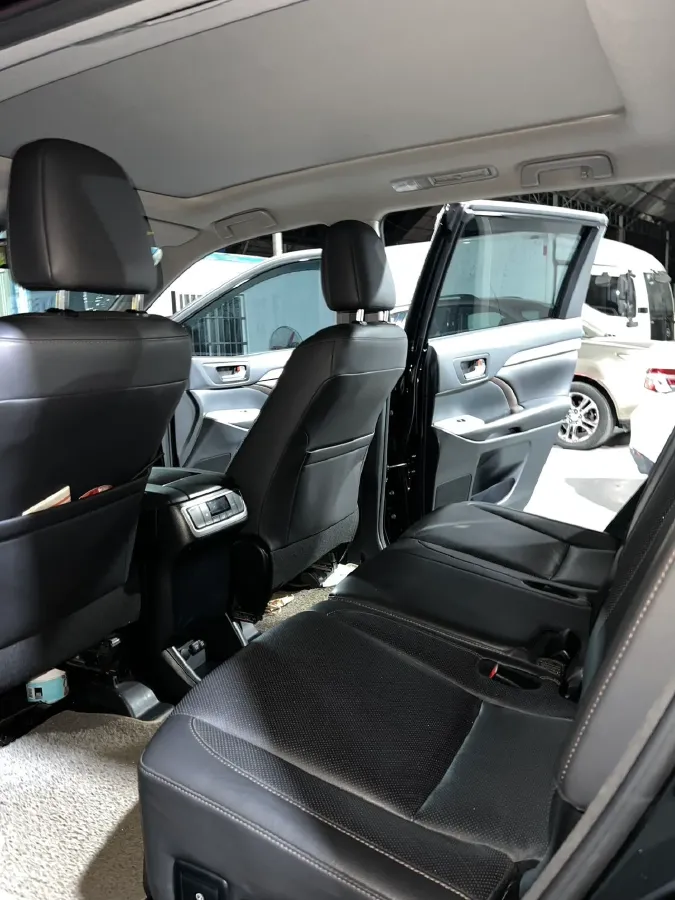 2018 Toyota Highlander 2.0T 220HP L4 6AT,autocango,china used car exporter,china ev exporter,chinese used car exporter,chinese used ev exporter