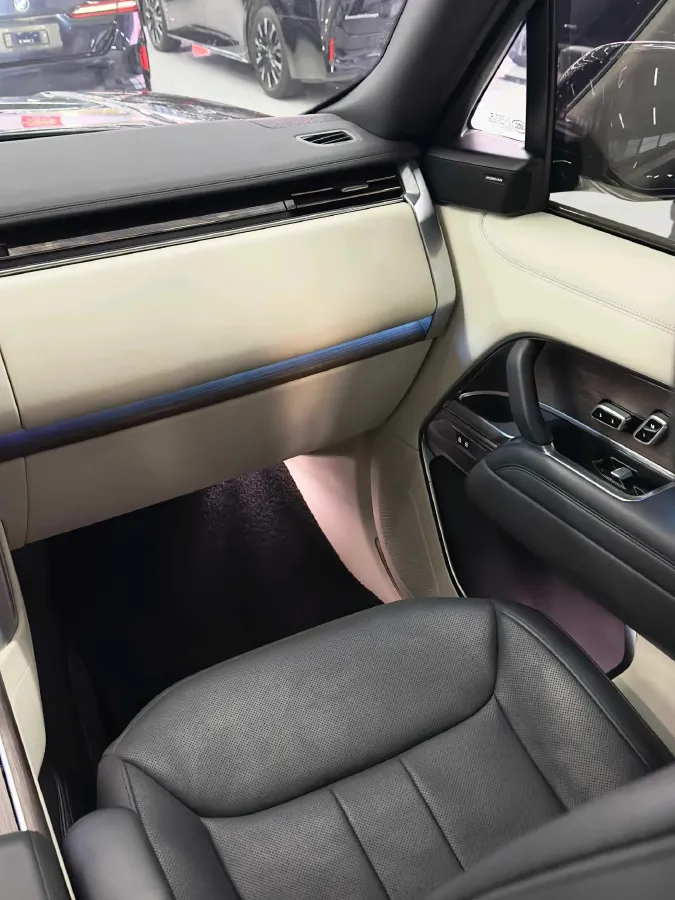 2023 Land Rover Range Rover 3.0T 400HP L6 8AT,autocango,china used car exporter,china ev exporter,chinese used car exporter,chinese used ev exporter