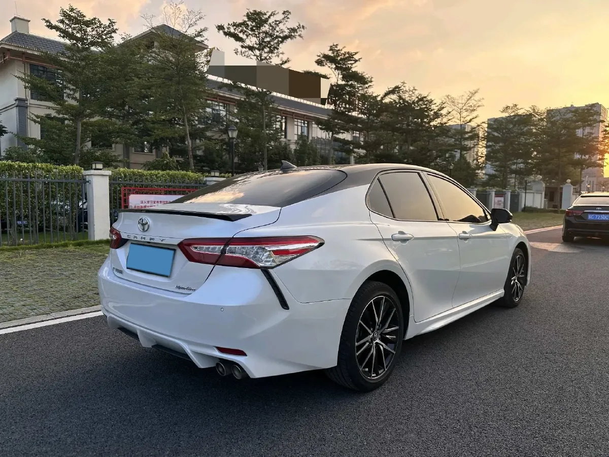 2021 Toyota Camry 2.5L 209HP L4 8AT,autocango,china used car exporter,china ev exporter,chinese used car exporter,chinese used ev exporter