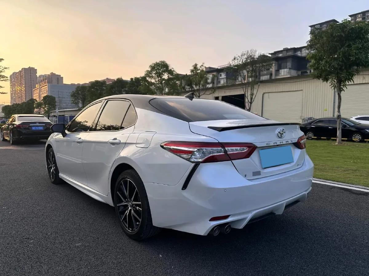 2021 Toyota Camry 2.5L 209HP L4 8AT,autocango,china used car exporter,china ev exporter,chinese used car exporter,chinese used ev exporter