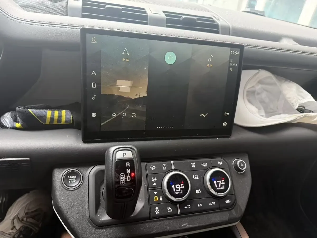 2023 Land Rover Defender 3.0T 400HP L6 8AT,autocango,china used car exporter,china ev exporter,chinese used car exporter,chinese used ev exporter