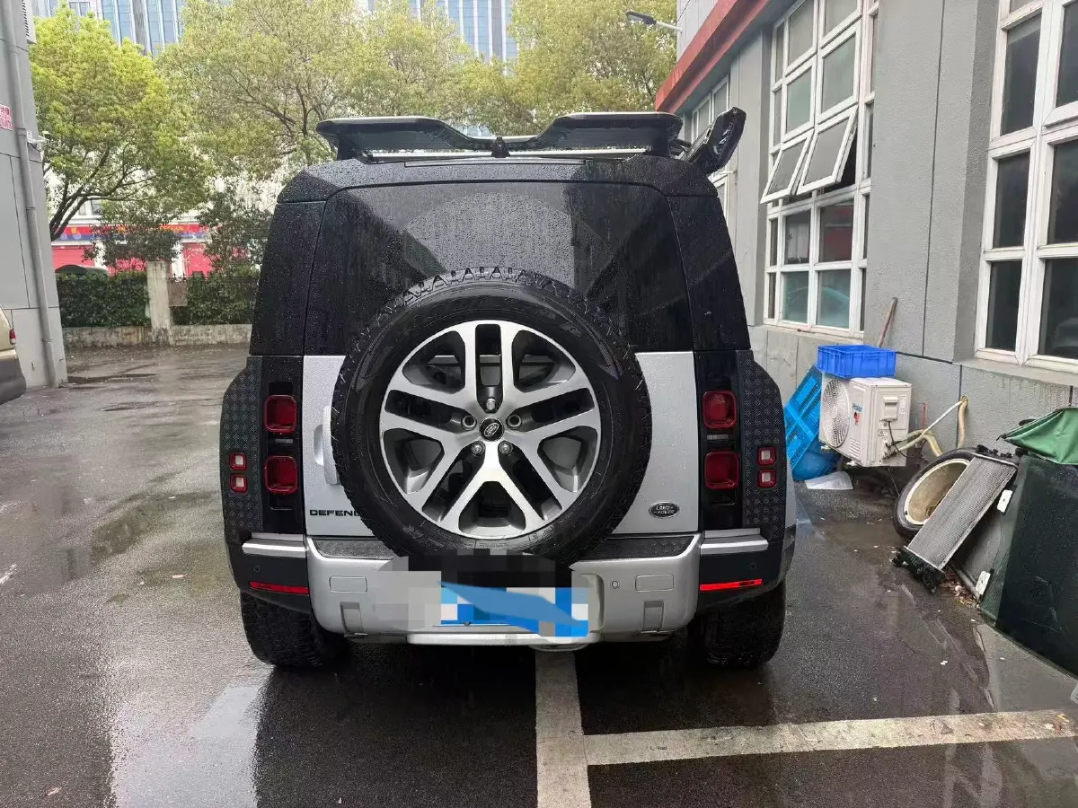 2023 Land Rover Defender 3.0T 400HP L6 8AT,autocango,china used car exporter,china ev exporter,chinese used car exporter,chinese used ev exporter