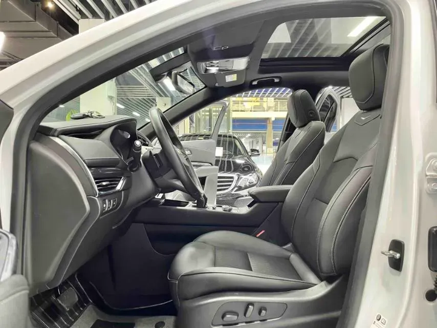 2018 Cadillac XT4 2.0T 241HP L4 9AT,autocango,china used car exporter,china ev exporter,chinese used car exporter,chinese used ev exporter