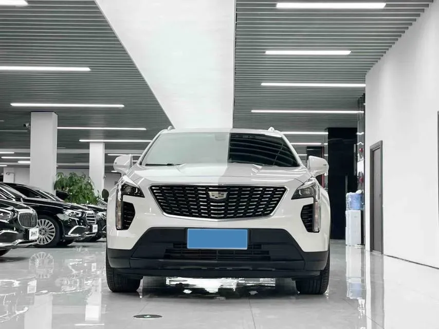 2018 Cadillac XT4 2.0T 241HP L4 9AT,autocango,china used car exporter,china ev exporter,chinese used car exporter,chinese used ev exporter