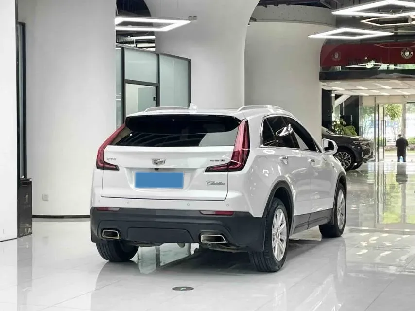 2018 Cadillac XT4 2.0T 241HP L4 9AT,autocango,china used car exporter,china ev exporter,chinese used car exporter,chinese used ev exporter