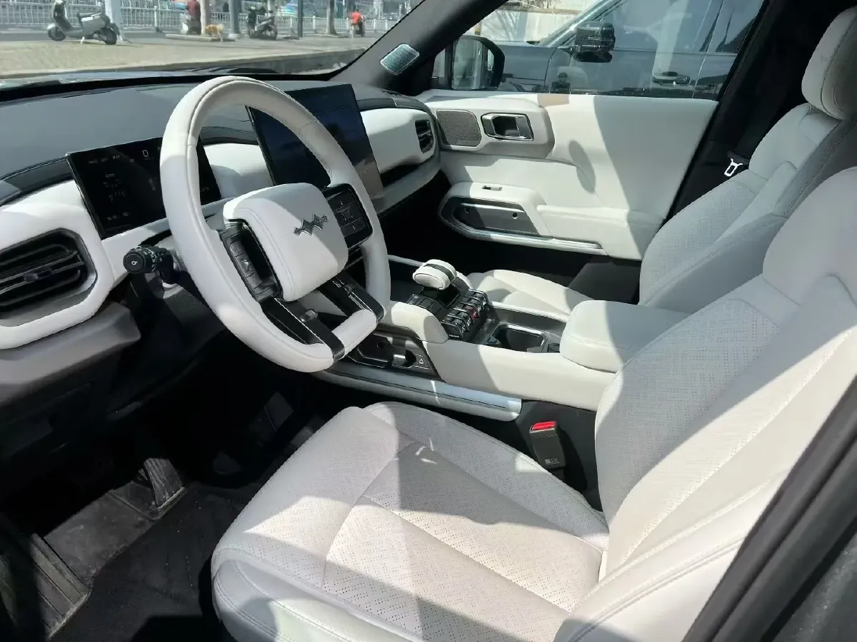 2025 FangChengBao Tai 3 BEV,autocango,china used car exporter,china ev exporter,chinese used car exporter,chinese used ev exporter