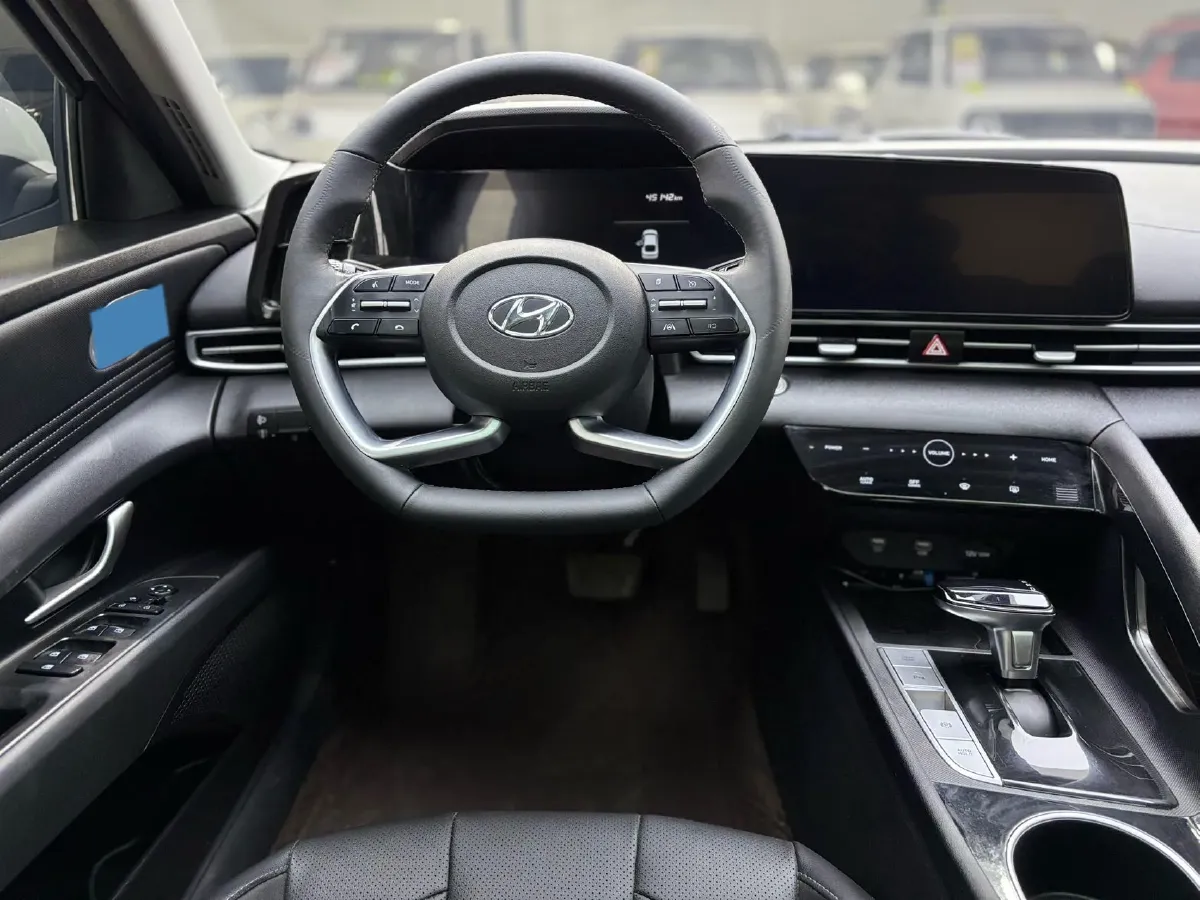 2022 Hyundai Elantra 1.5L 115HP L4 CVT,autocango,china used car exporter,china ev exporter,chinese used car exporter,chinese used ev exporter