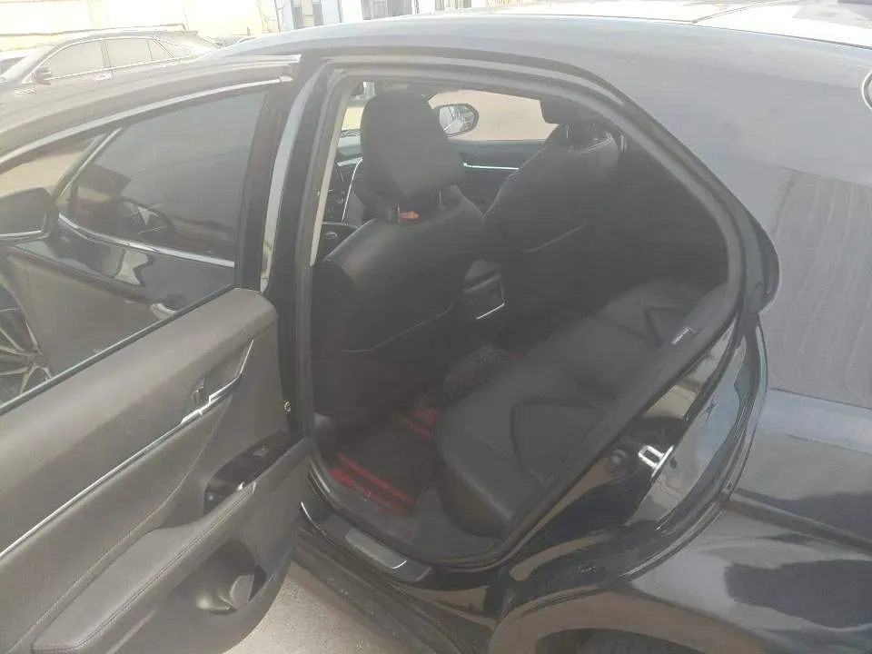 2021 Toyota Camry 2.5L 209HP L4 8AT,autocango,china used car exporter,china ev exporter,chinese used car exporter,chinese used ev exporter