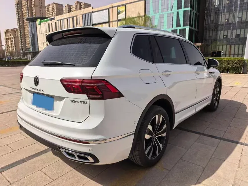 2024 Volkswagen Tiguan L 2.0T 186HP L4 7DCT,autocango,china used car exporter,china ev exporter,chinese used car exporter,chinese used ev exporter