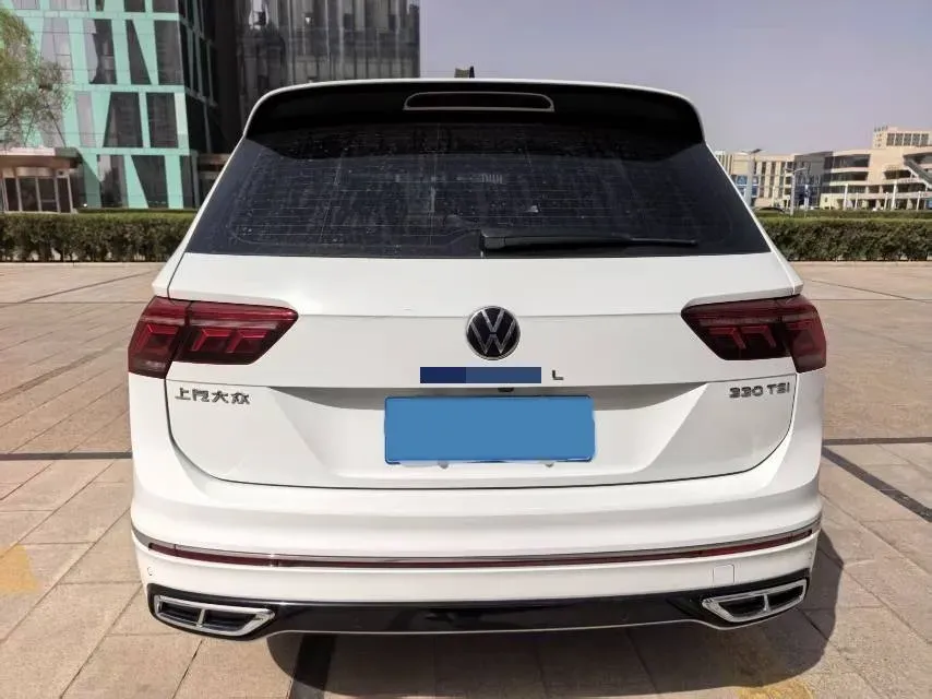 2024 Volkswagen Tiguan L 2.0T 186HP L4 7DCT,autocango,china used car exporter,china ev exporter,chinese used car exporter,chinese used ev exporter