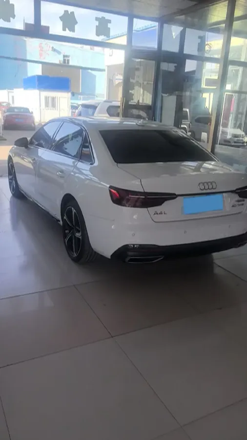 2024 Audi A4L 2.0T 190HP L4 7DCT,autocango,china used car exporter,china ev exporter,chinese used car exporter,chinese used ev exporter