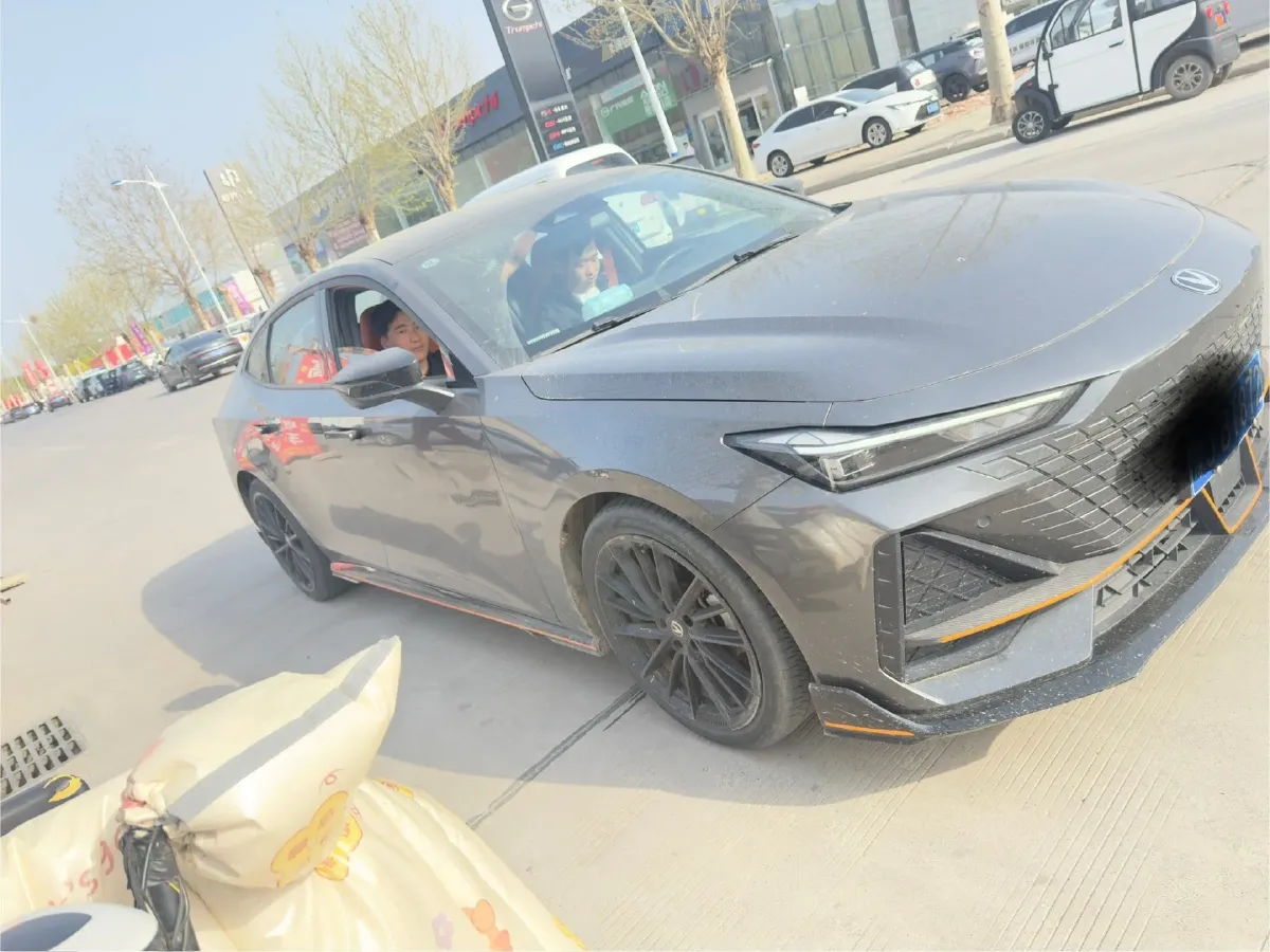 2023 ChangAn UNI-V 1.5T 188HP L4 7DCT,autocango,china used car exporter,china ev exporter,chinese used car exporter,chinese used ev exporter