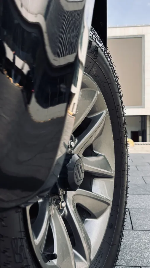 2015 Suzuki Jimny 1.3L 85HP L4 5MT,autocango,china used car exporter,china ev exporter,chinese used car exporter,chinese used ev exporter