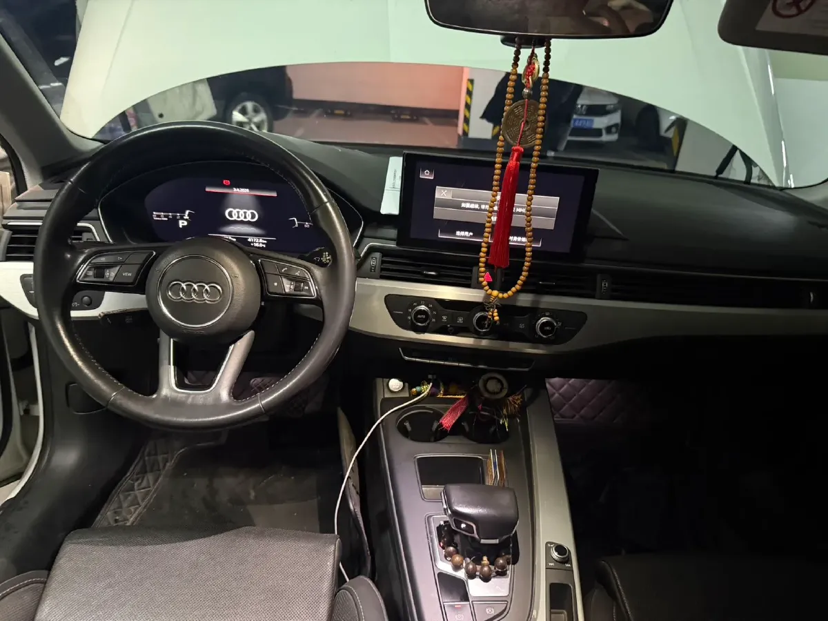 2020 Audi A4L 2.0T 190HP L4 7DCT,autocango,china used car exporter,china ev exporter,chinese used car exporter,chinese used ev exporter