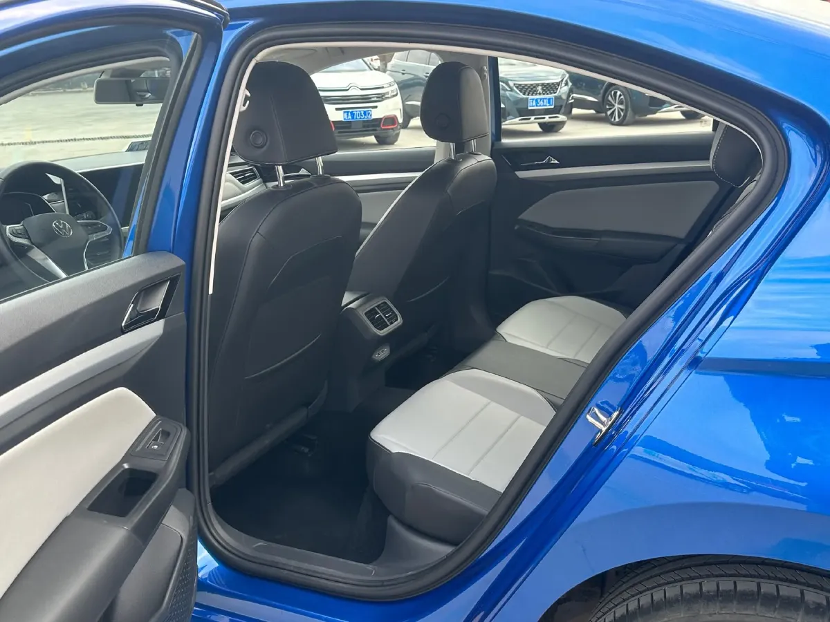 2023 Volkswagen Bora 1.2T 116HP L4 7DCT,autocango,china used car exporter,china ev exporter,chinese used car exporter,chinese used ev exporter