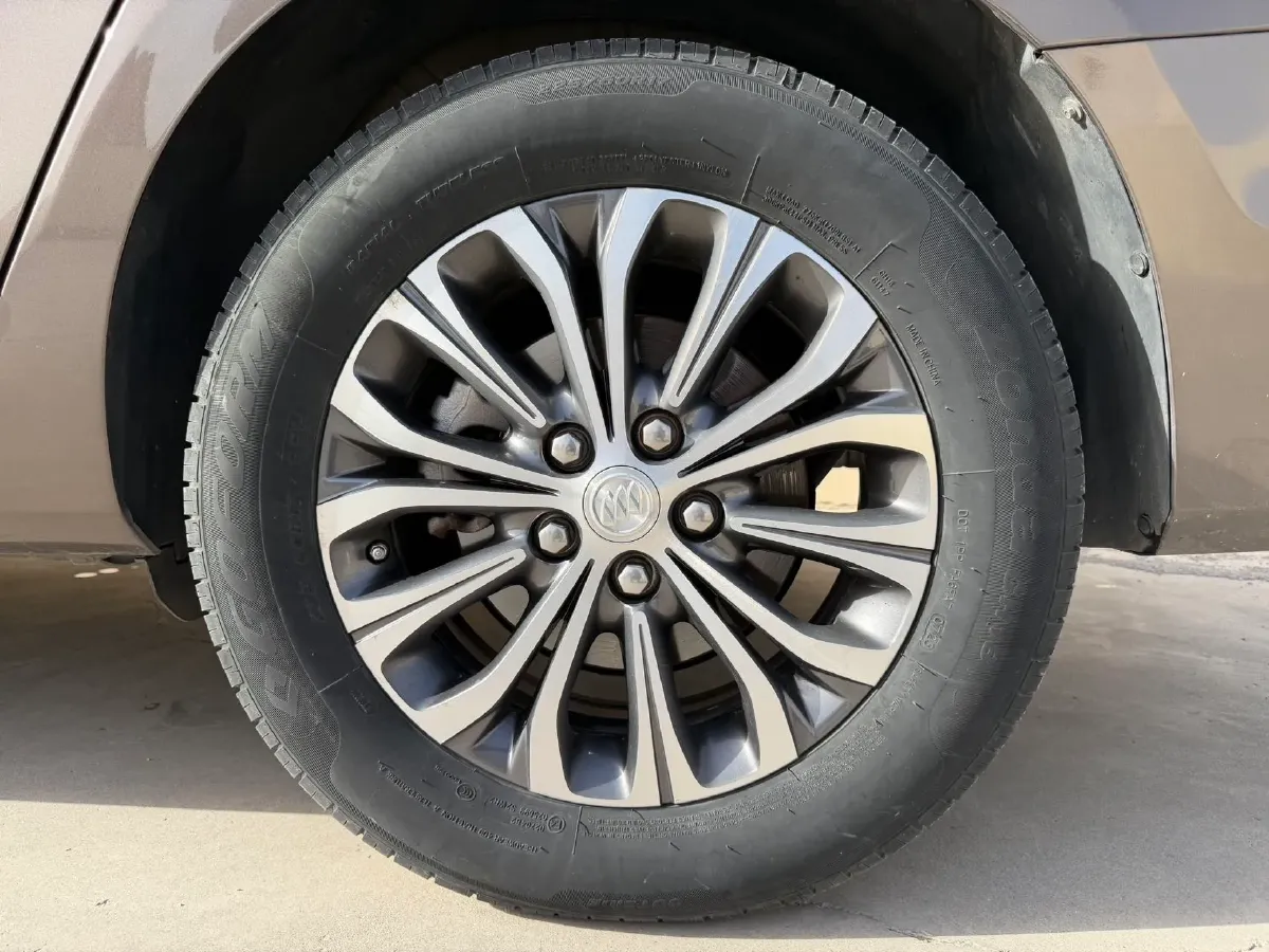 2021 Buick GL8 2.0T 237HP L4 9AT,autocango,china used car exporter,china ev exporter,chinese used car exporter,chinese used ev exporter