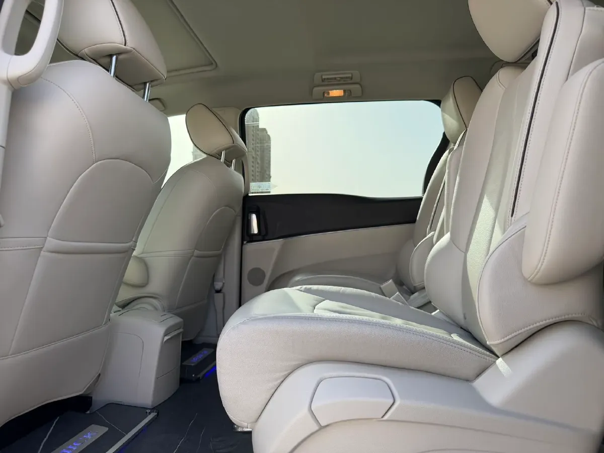 2021 Buick GL8 2.0T 237HP L4 9AT,autocango,china used car exporter,china ev exporter,chinese used car exporter,chinese used ev exporter