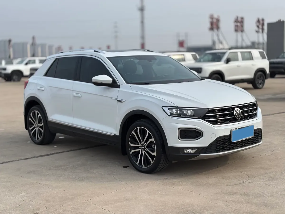2021 Volkswagen T-Roc 1.4T 150HP L4 7DCT,autocango,china used car exporter,china ev exporter,chinese used car exporter,chinese used ev exporter