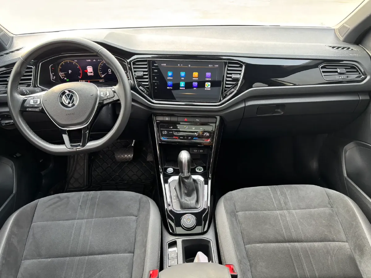 2021 Volkswagen T-Roc 1.4T 150HP L4 7DCT,autocango,china used car exporter,china ev exporter,chinese used car exporter,chinese used ev exporter