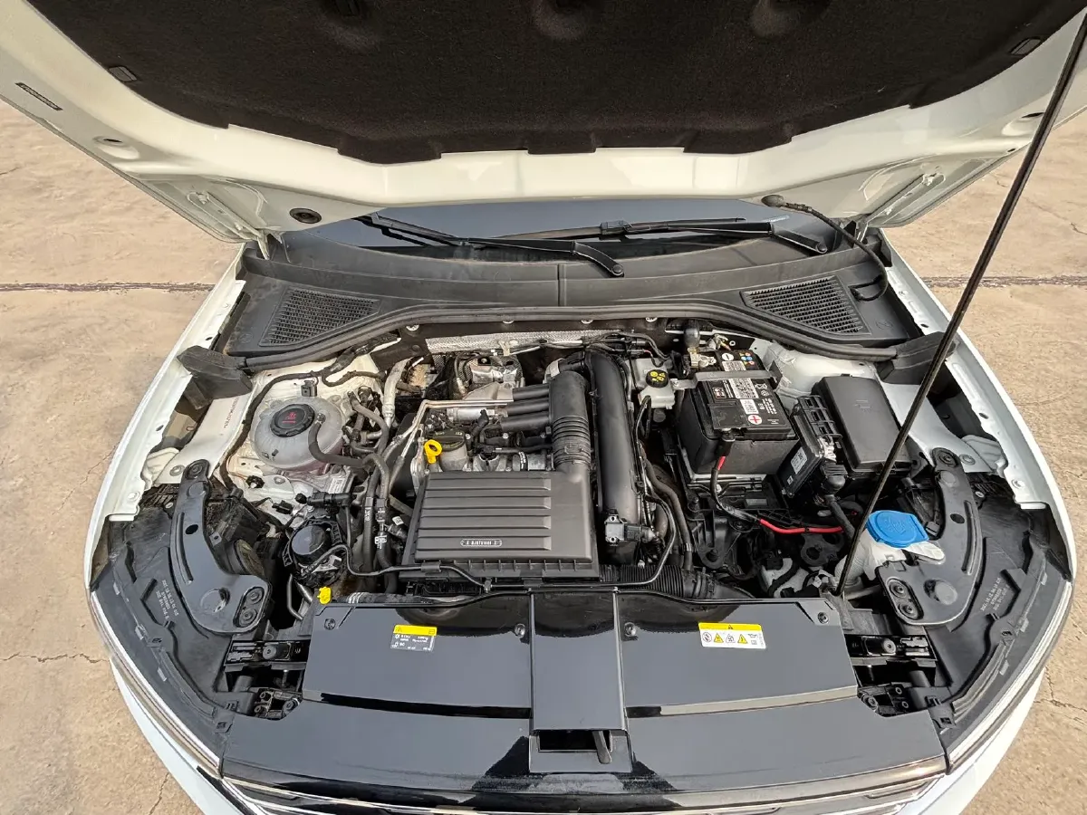 2021 Volkswagen T-Roc 1.4T 150HP L4 7DCT,autocango,china used car exporter,china ev exporter,chinese used car exporter,chinese used ev exporter