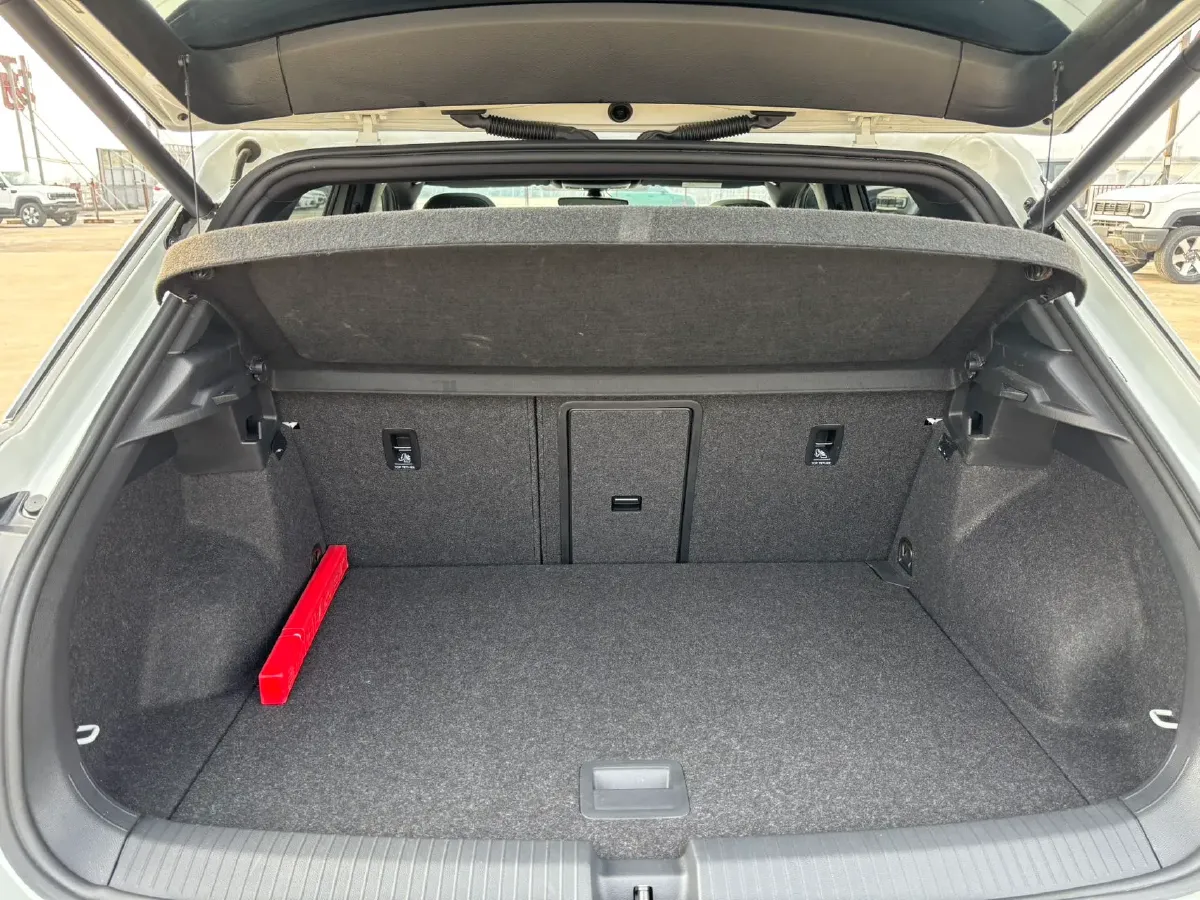 2021 Volkswagen T-Roc 1.4T 150HP L4 7DCT,autocango,china used car exporter,china ev exporter,chinese used car exporter,chinese used ev exporter