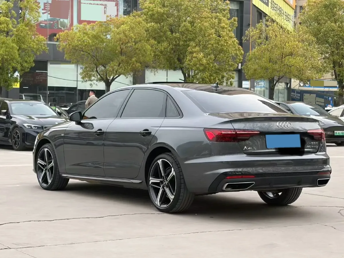 2024 Audi A4L 2.0T 190HP L4 7DCT,autocango,china used car exporter,china ev exporter,chinese used car exporter,chinese used ev exporter