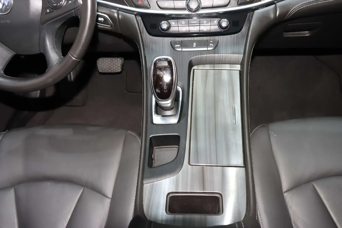 2021 Buick Larcosse 2.0T 237HP L4 9AT,autocango,china used car exporter,china ev exporter,chinese used car exporter,chinese used ev exporter