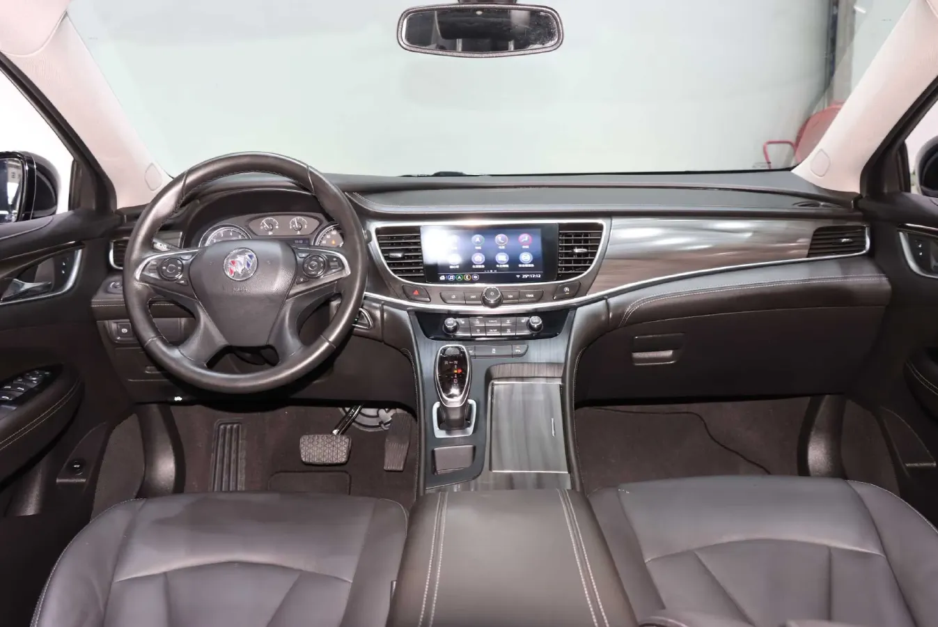 2021 Buick Larcosse 2.0T 237HP L4 9AT,autocango,china used car exporter,china ev exporter,chinese used car exporter,chinese used ev exporter