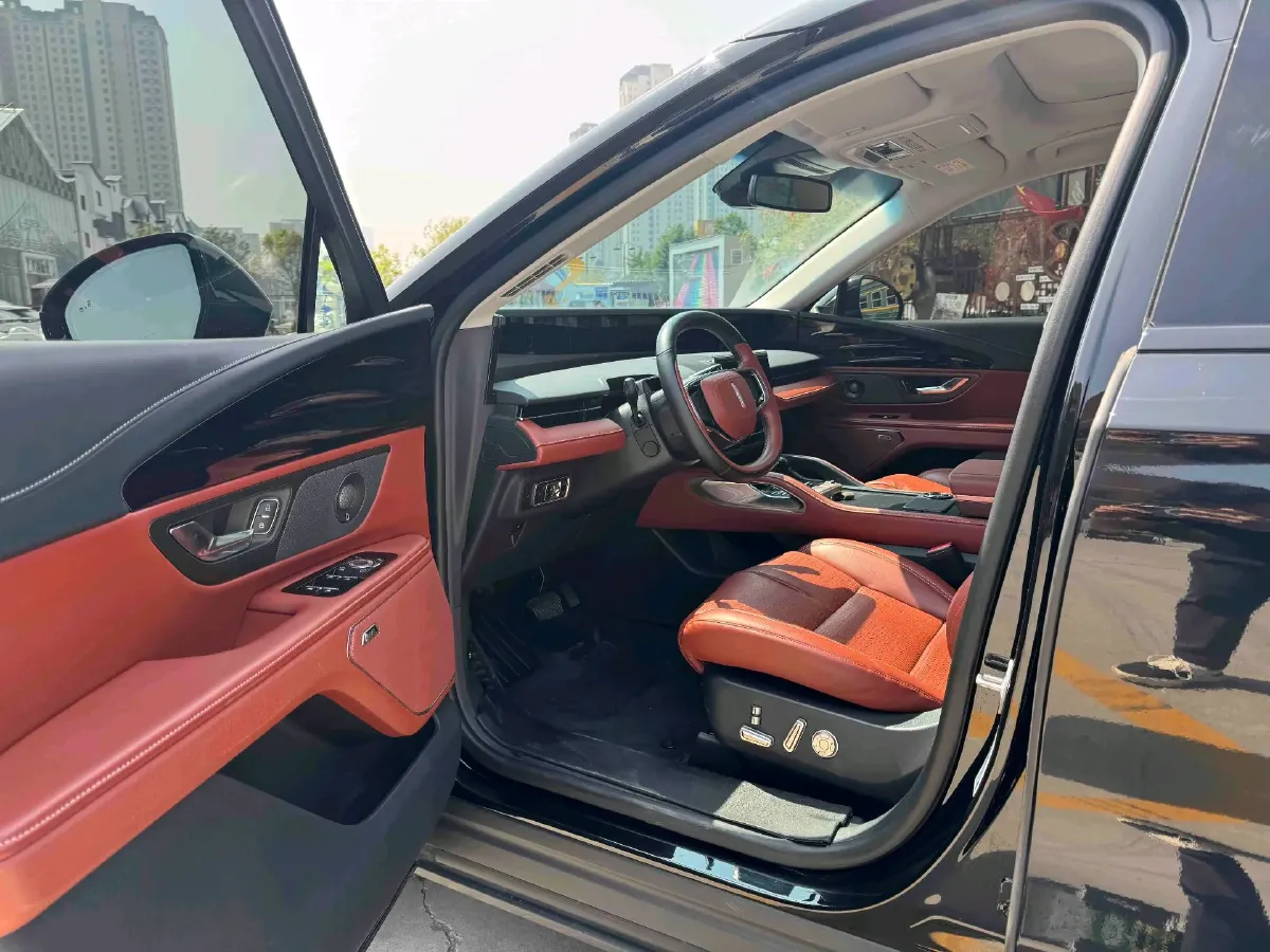 2023 Lincoln Nautilus 2.0T 261HP L4 8AT,autocango,china used car exporter,china ev exporter,chinese used car exporter,chinese used ev exporter