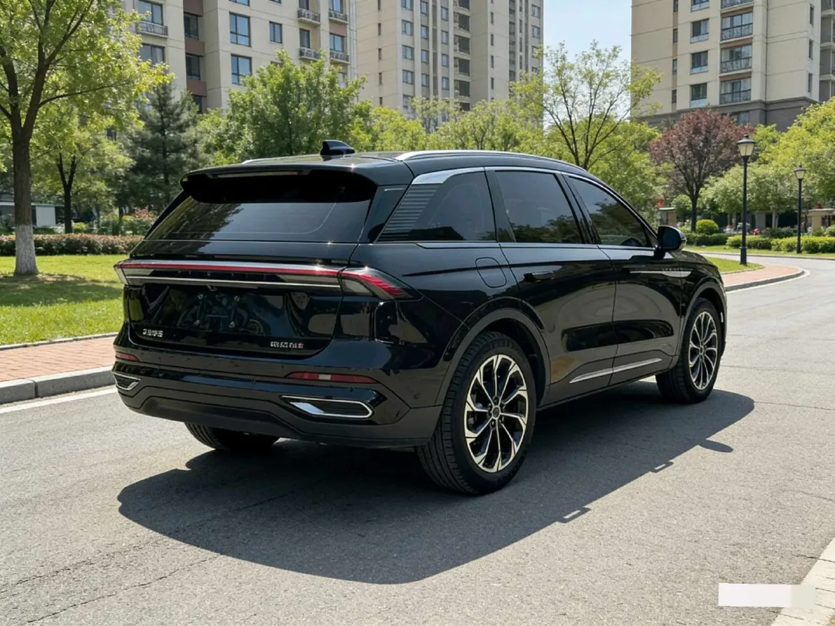 2023 Lincoln Nautilus 2.0T 261HP L4 8AT,autocango,china used car exporter,china ev exporter,chinese used car exporter,chinese used ev exporter