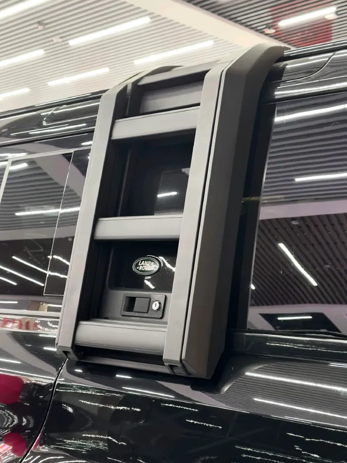 2024 Land Rover Defender 3.0T 400HP L6 8AT,autocango,china used car exporter,china ev exporter,chinese used car exporter,chinese used ev exporter