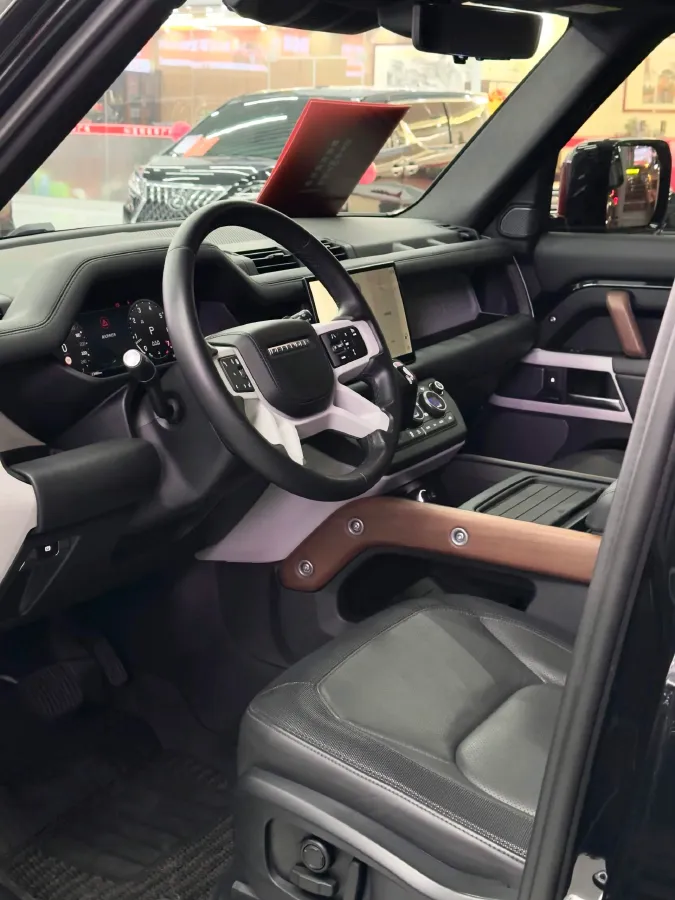 2024 Land Rover Defender 3.0T 400HP L6 8AT,autocango,china used car exporter,china ev exporter,chinese used car exporter,chinese used ev exporter