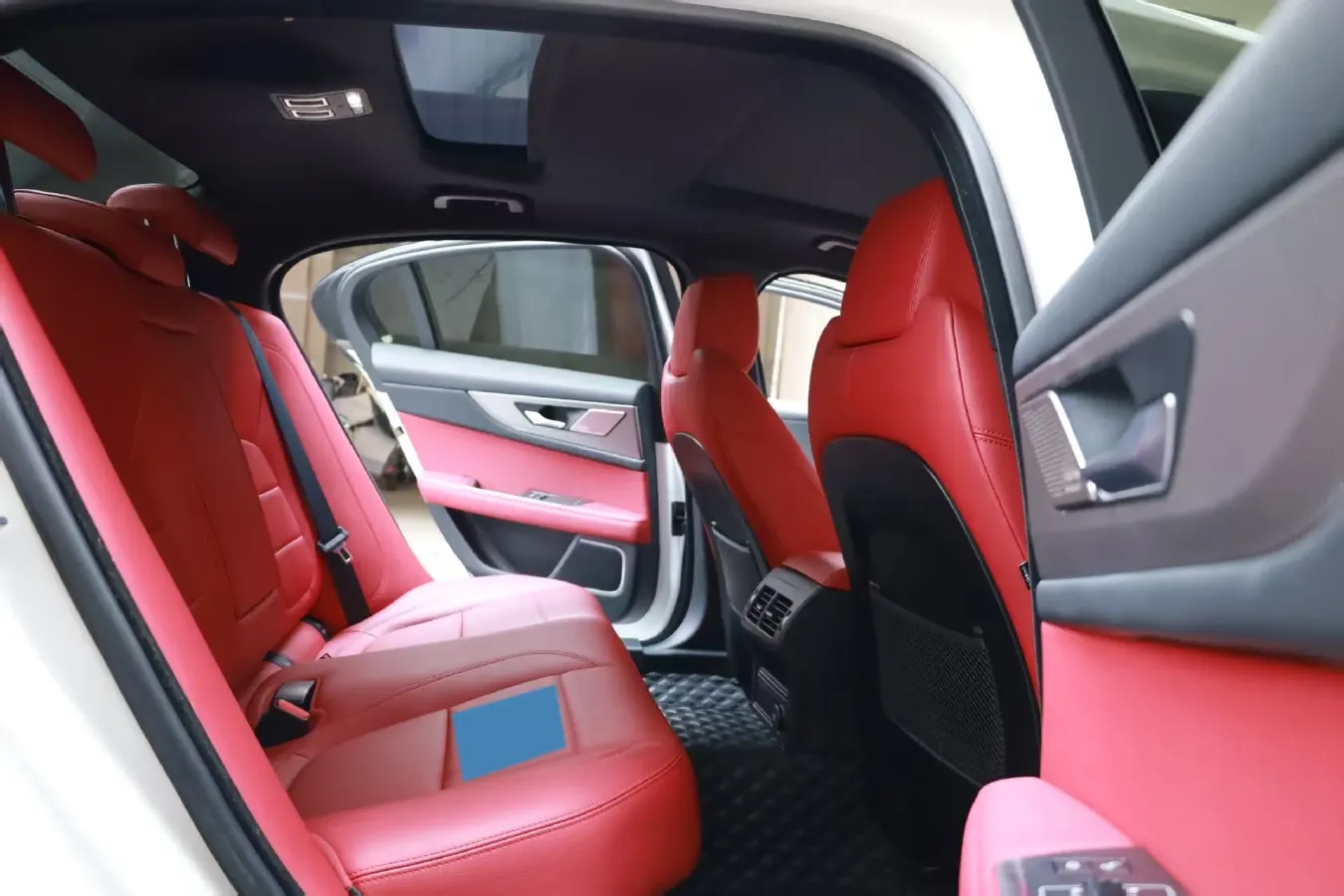 2021 Jaguar XEL 2.0T 200HP L4 8AT,autocango,china used car exporter,china ev exporter,chinese used car exporter,chinese used ev exporter