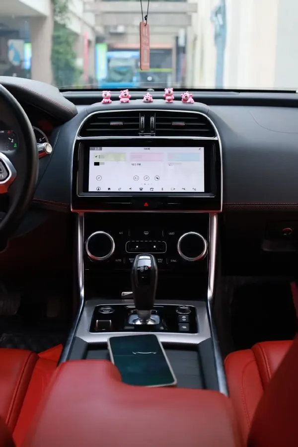 2021 Jaguar XEL 2.0T 200HP L4 8AT,autocango,china used car exporter,china ev exporter,chinese used car exporter,chinese used ev exporter