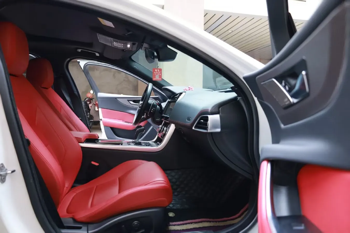 2021 Jaguar XEL 2.0T 200HP L4 8AT,autocango,china used car exporter,china ev exporter,chinese used car exporter,chinese used ev exporter