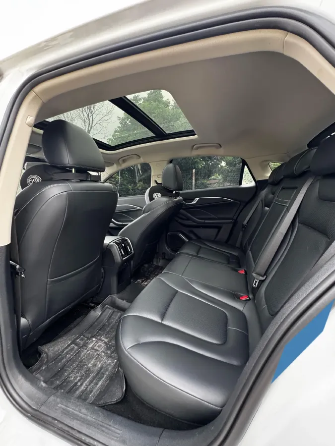 2021 Bestune B70 1.5T 169HP L4 7DCT,autocango,china used car exporter,china ev exporter,chinese used car exporter,chinese used ev exporter