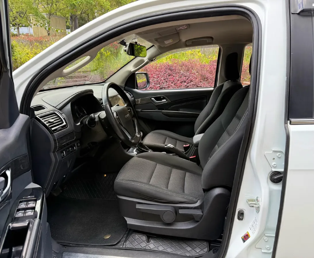 2018 Isuzu Mu-X 3.0T 177HP L4 6AT,autocango,china used car exporter,china ev exporter,chinese used car exporter,chinese used ev exporter